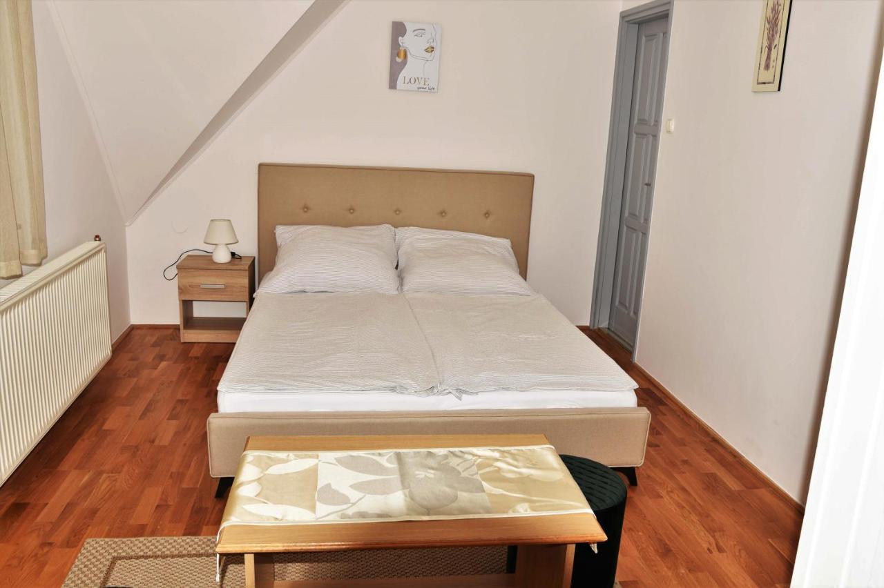 Ferienwohnung Ludika Vendeghaz Balatonfüred Exterior foto