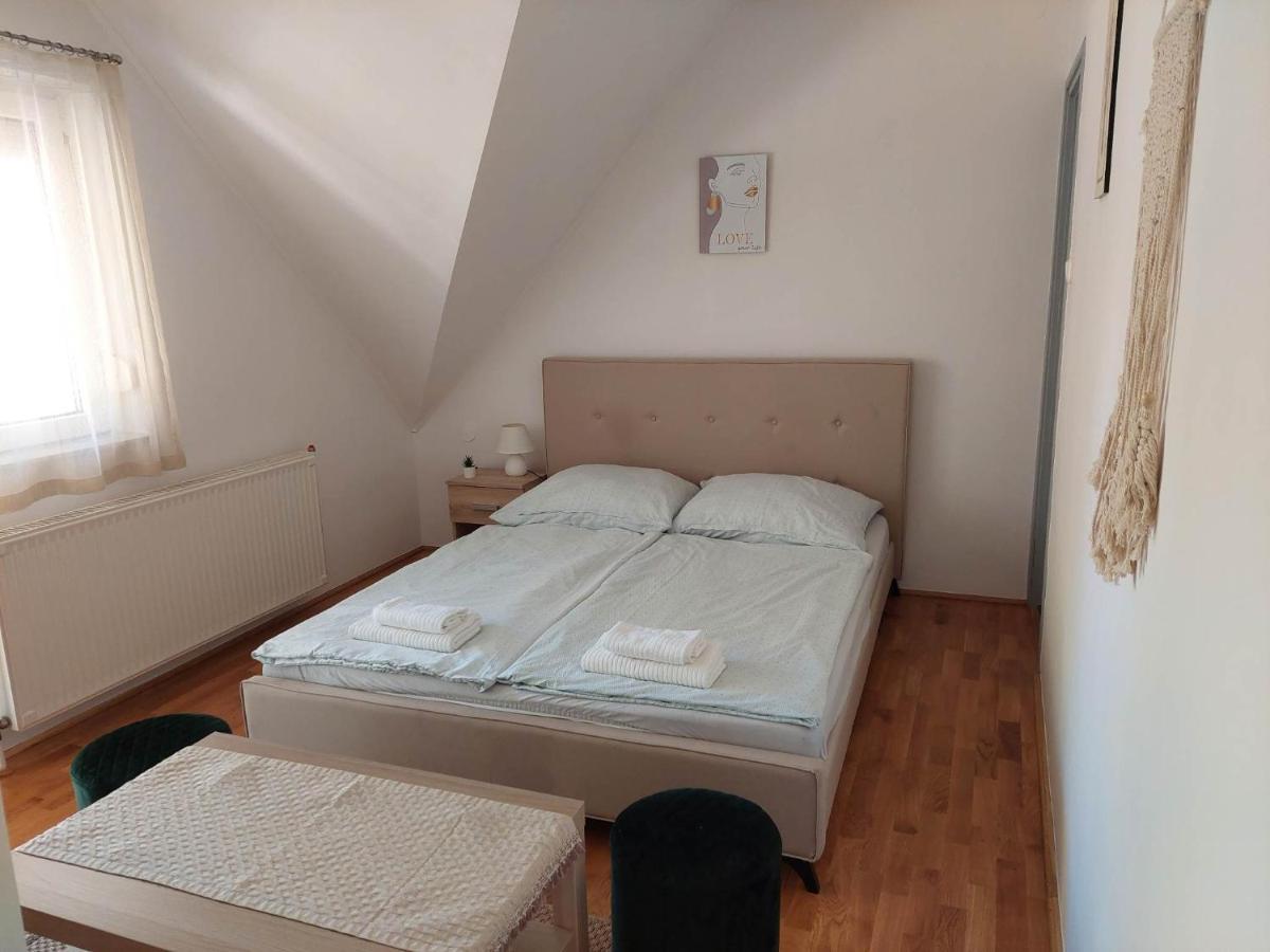 Ferienwohnung Ludika Vendeghaz Balatonfüred Exterior foto